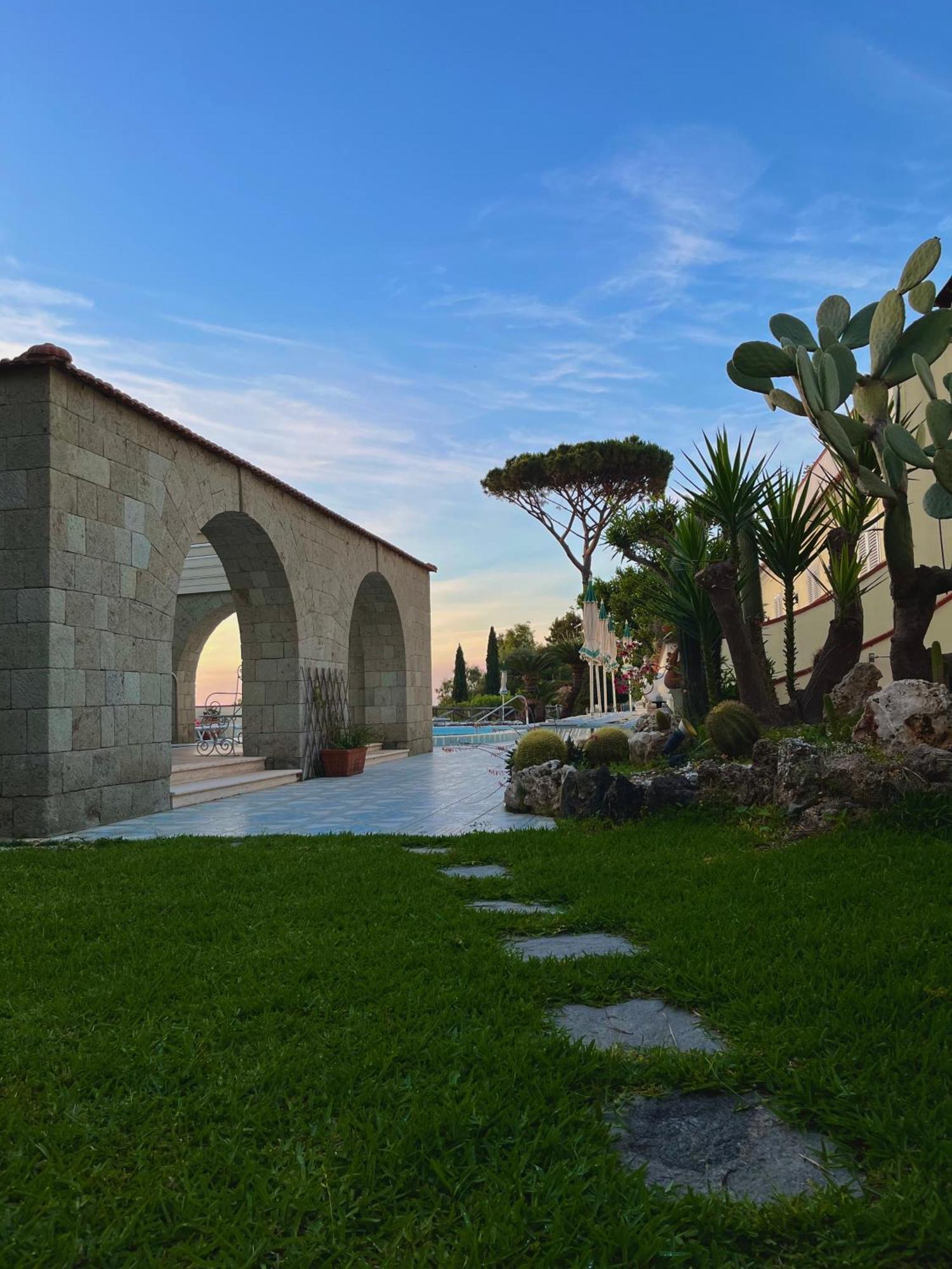 Resort Villa Flavio Casamicciola Terme Bagian luar foto
