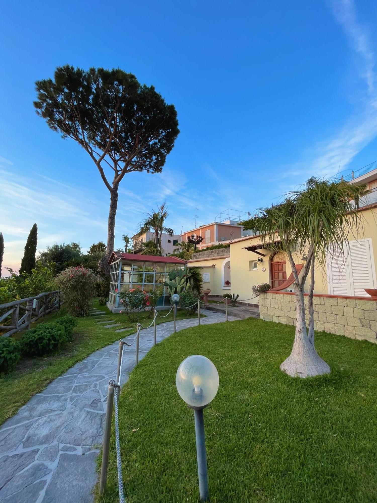 Resort Villa Flavio Casamicciola Terme Bagian luar foto